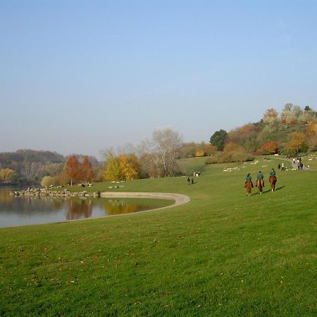Gite Mella La Courneuve Zewnętrze zdjęcie